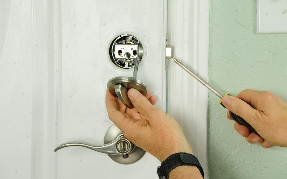 coûts serrure porte blindée Clermont